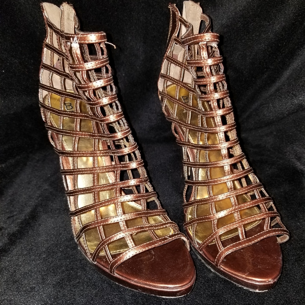 Shoes - Picture 16 of 16
